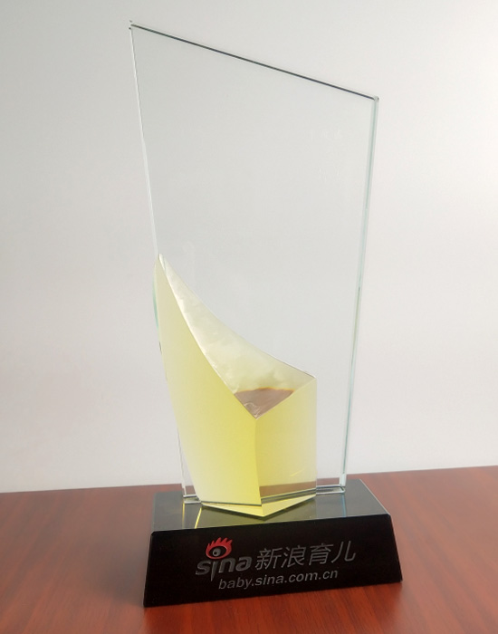 2014年新浪育兒網(wǎng)<br>“口碑影響力品牌”